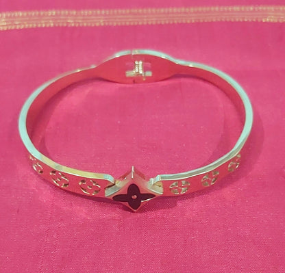 Rose gold fancy anti tanish bracelet kada