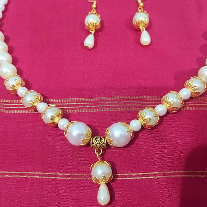 Hand crafted pearl bead necklace with matching earrings & bracelet