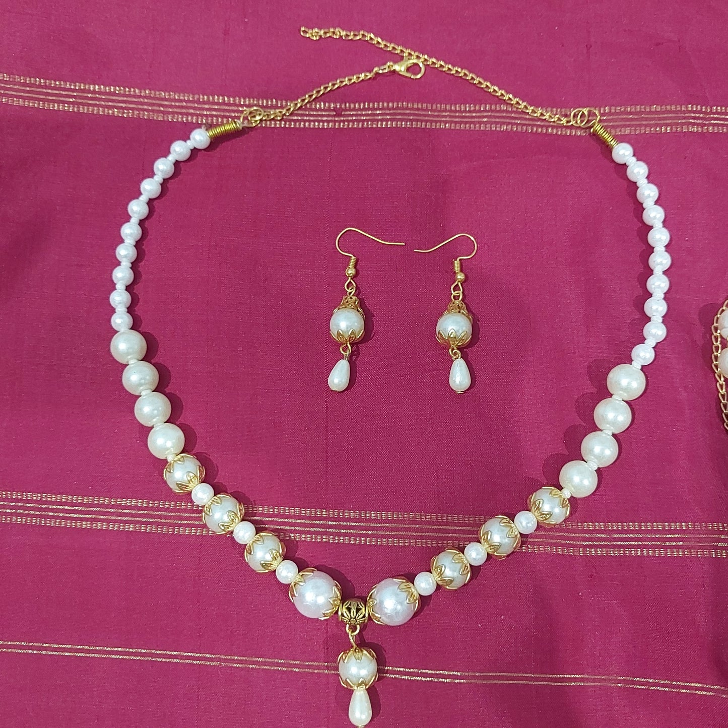 Hand crafted pearl bead necklace with matching earrings & bracelet