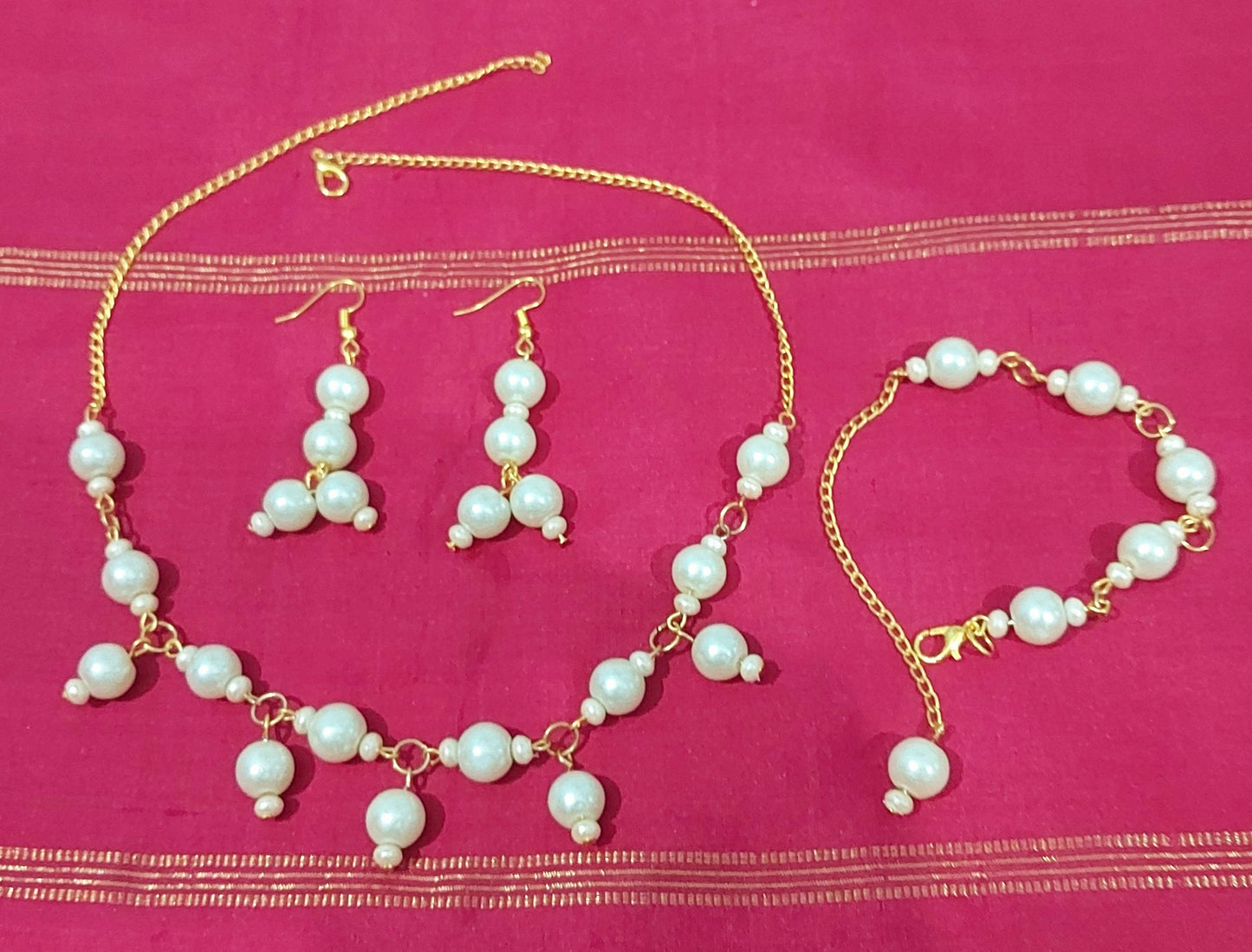 Pearl bead necklace matching earrings with bracelet