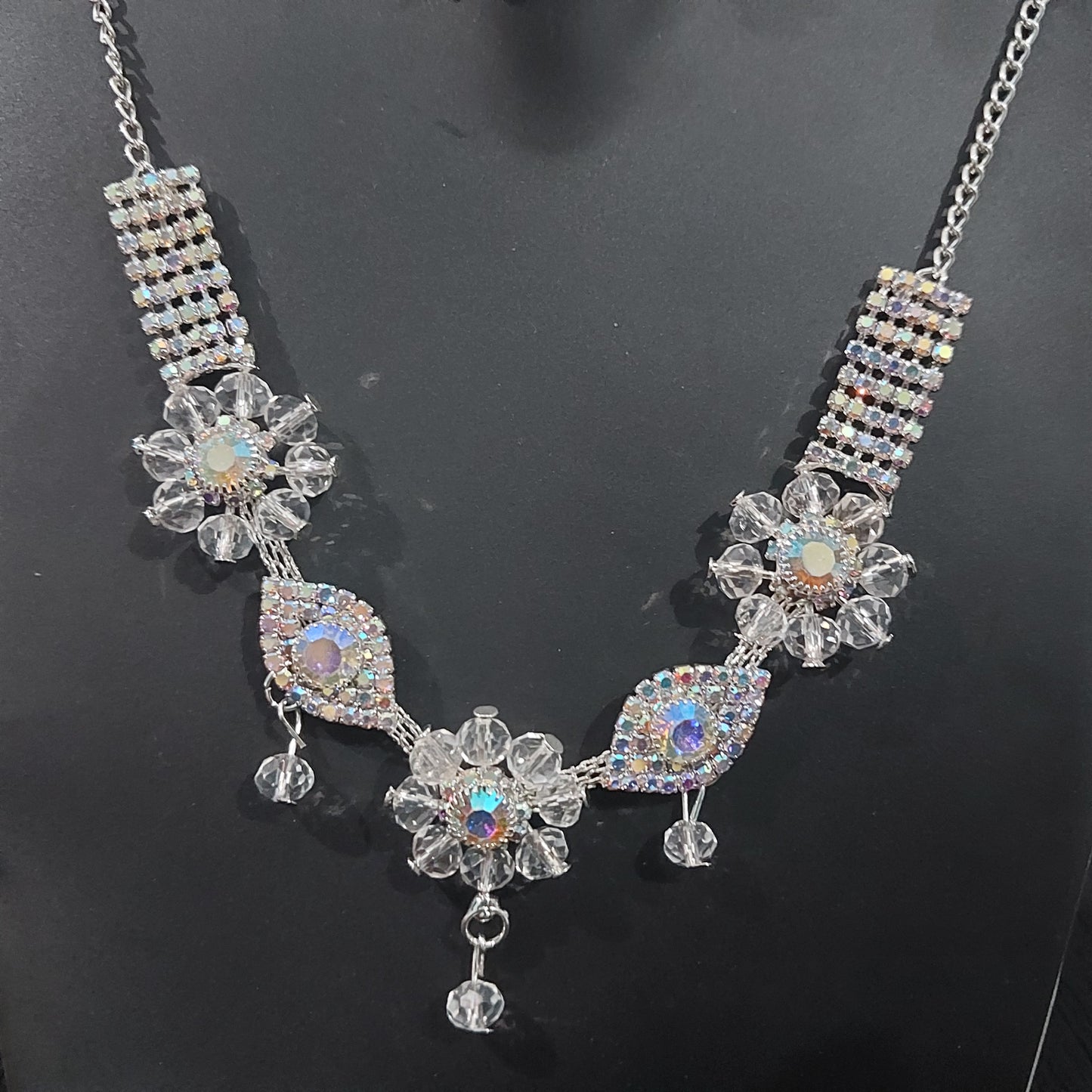 Silver AD stones & crystals necklace & earrings