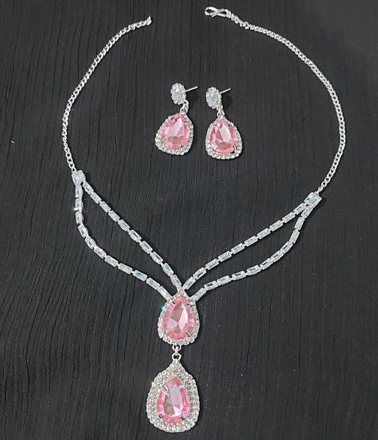 Silver AD,crystals monalisa stones pink necklace & earrings