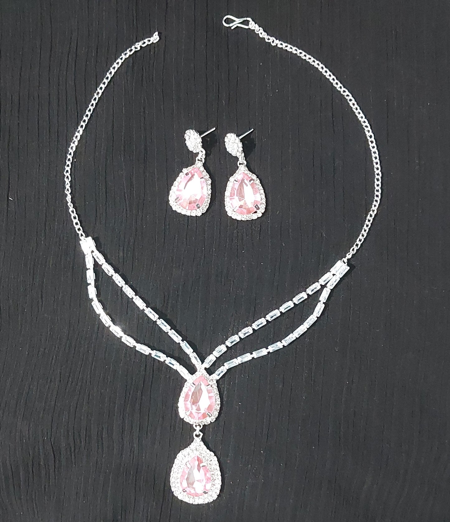 Silver AD,crystals monalisa stones pink necklace & earrings