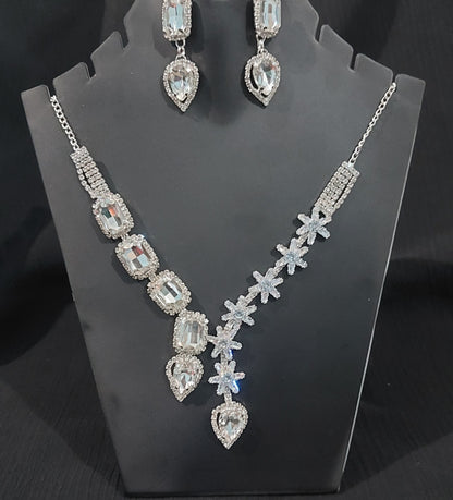 AD stone,monalisa stones & crystals necklace & earrings