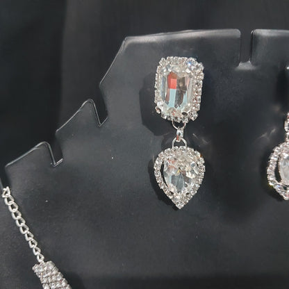 AD stone,monalisa stones & crystals necklace & earrings