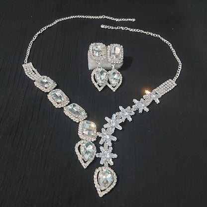 AD stone,monalisa stones & crystals necklace & earrings