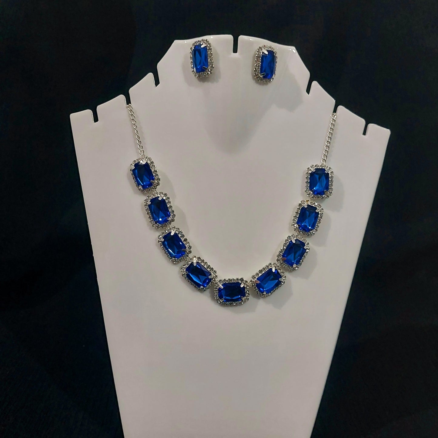 Silver AD Blue necklace with earrings