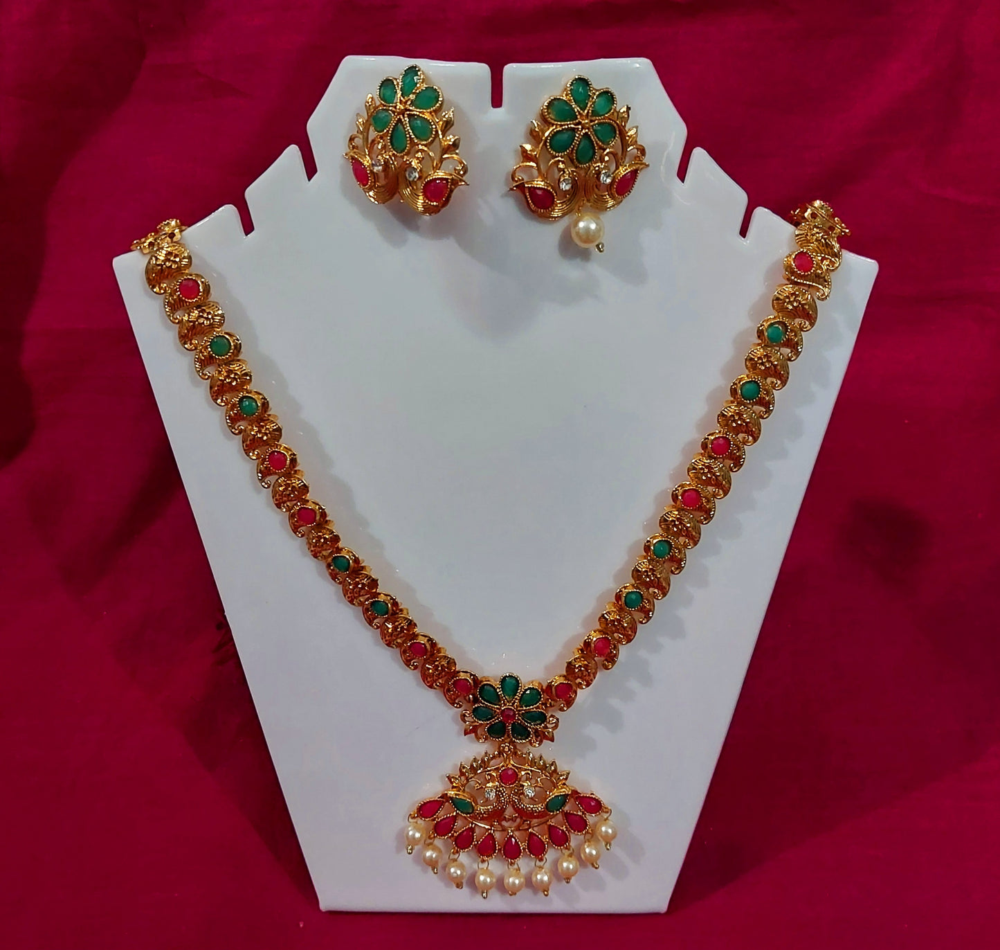 Matt finished kundan gold long  necklace & earrings