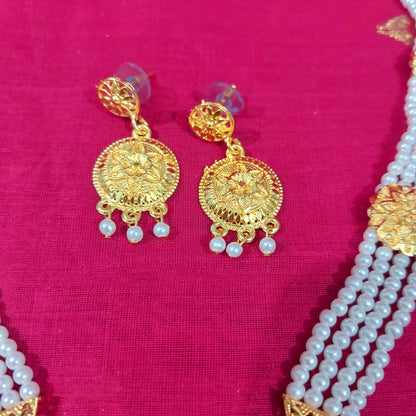 Pearl gold necklace & earrings