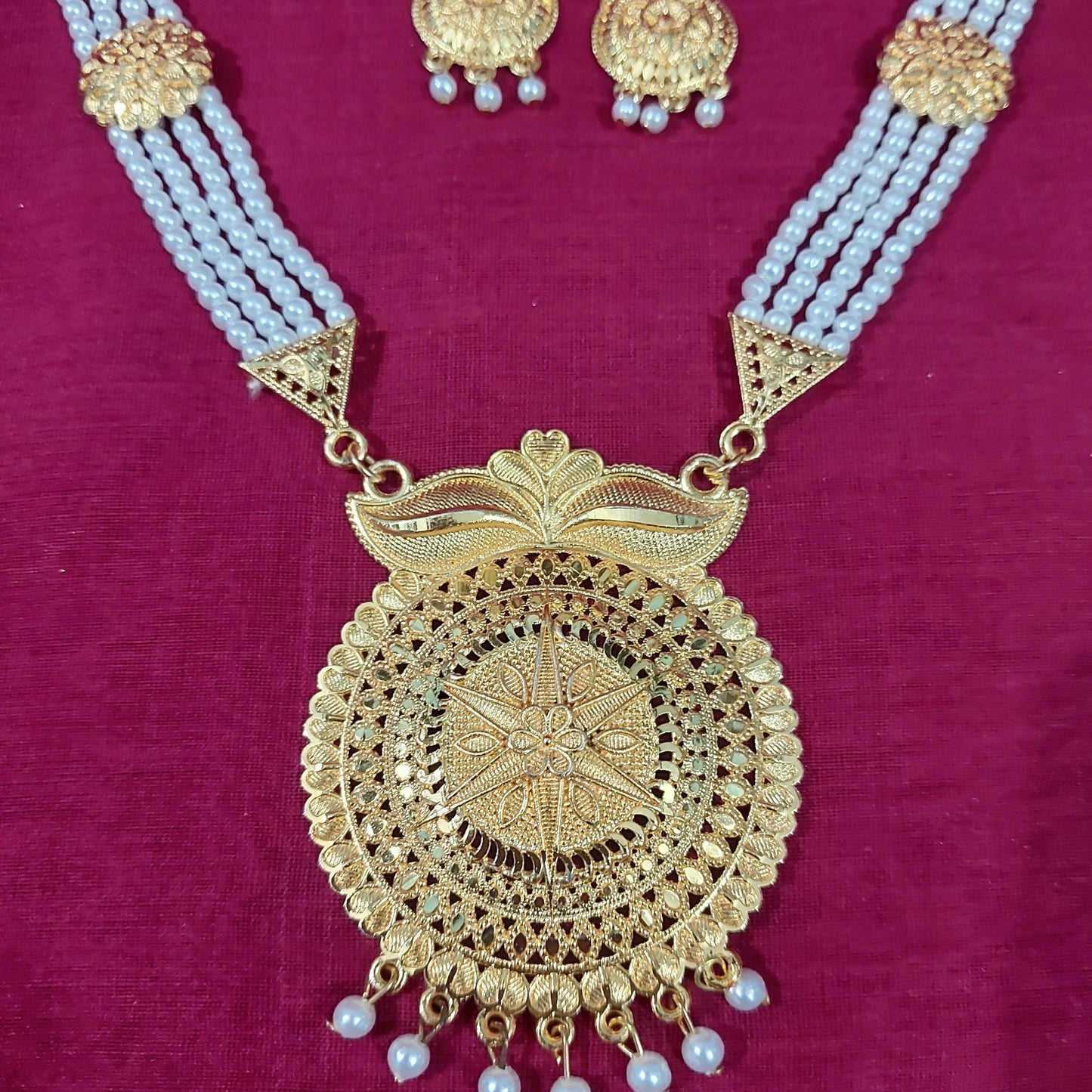 Pearl gold necklace & earrings